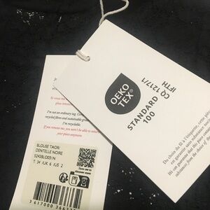 Sézane blouse color black size US 2